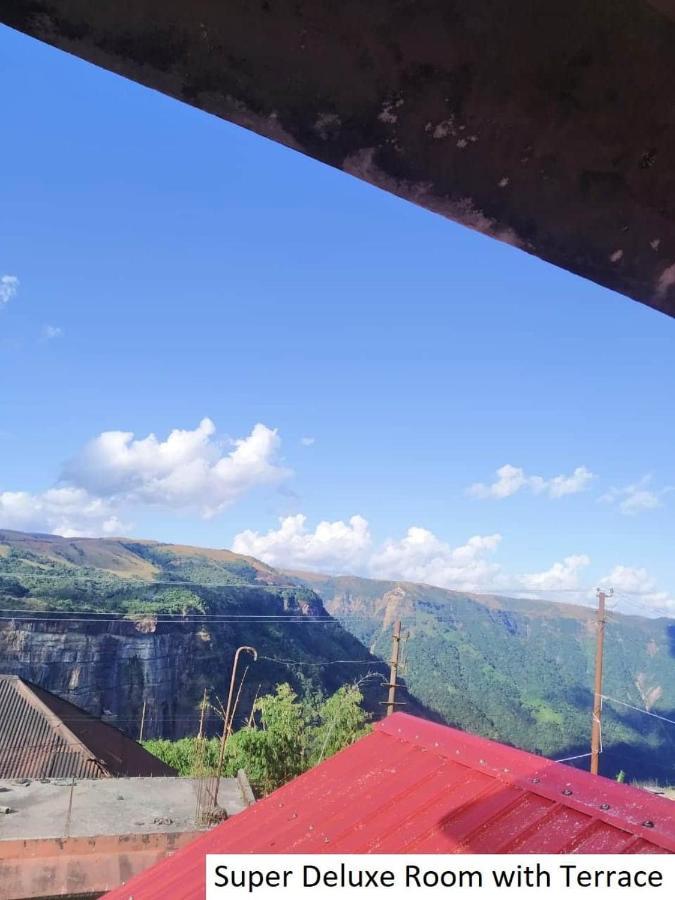 Odyssey'S Pateng Homestay, Cherrapunji Esterno foto